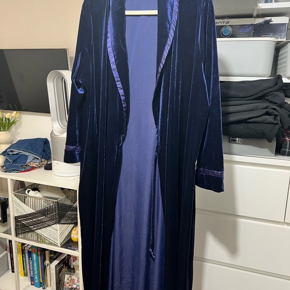 Oscar de la Renta Pink Label Velvet Robe Blue - Picture 3 of 6
